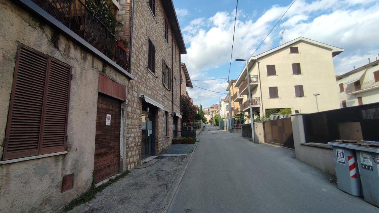 Appartamento Via Ponchielli เปรูจา ภายนอก รูปภาพ